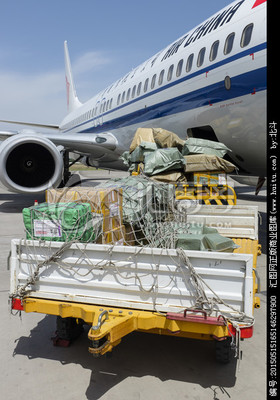 探索蓝天之桥 航空运输的演变与影响